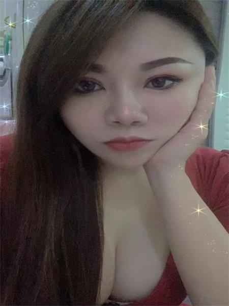 莹莹服务系大胸