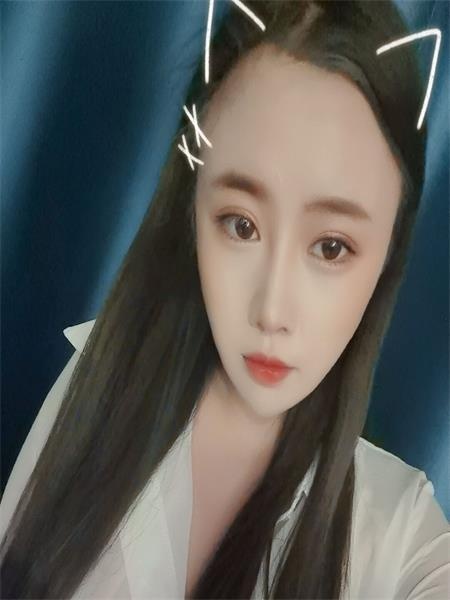 小女孩一枚
