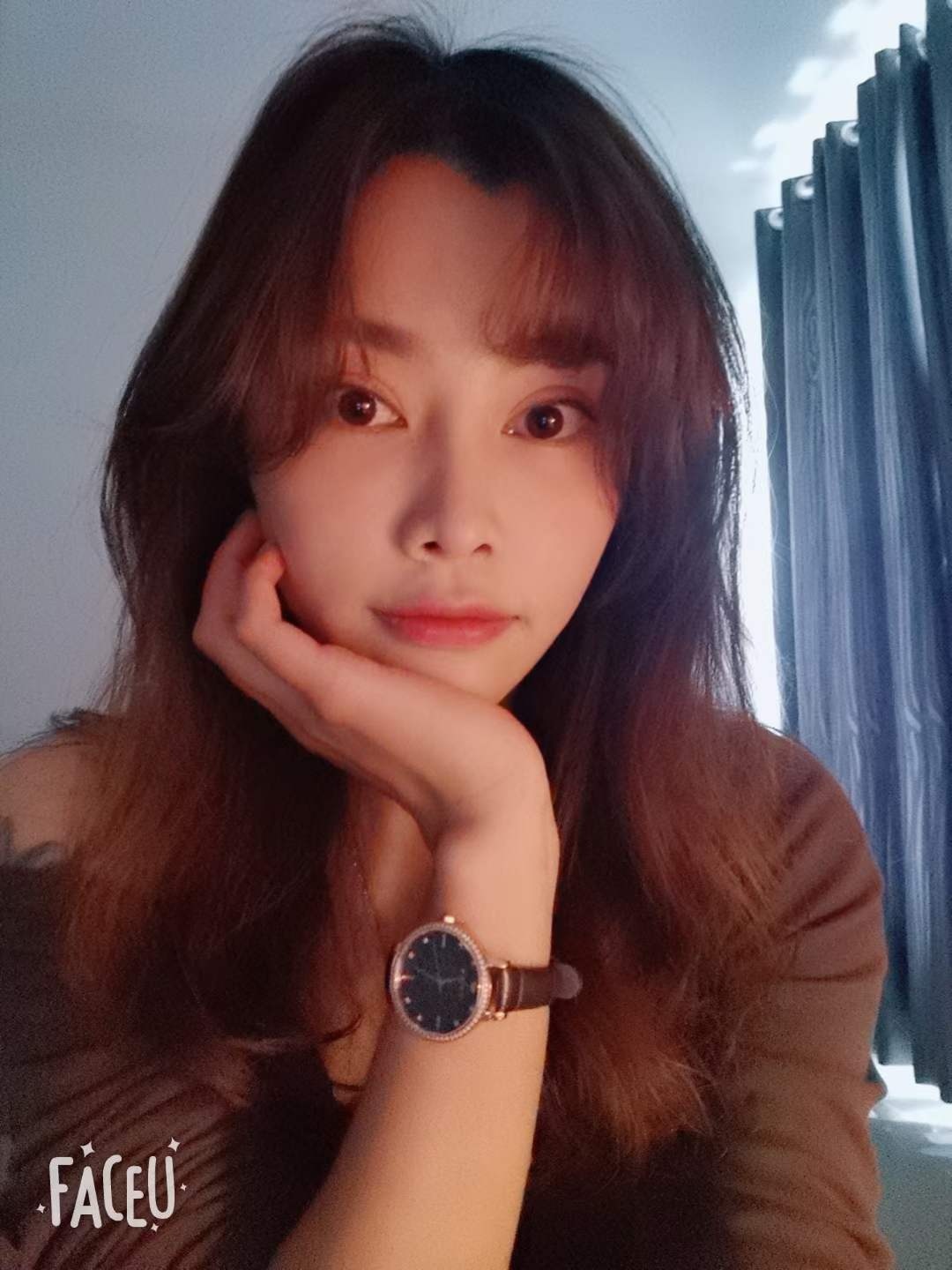 热情娇小的诗琳