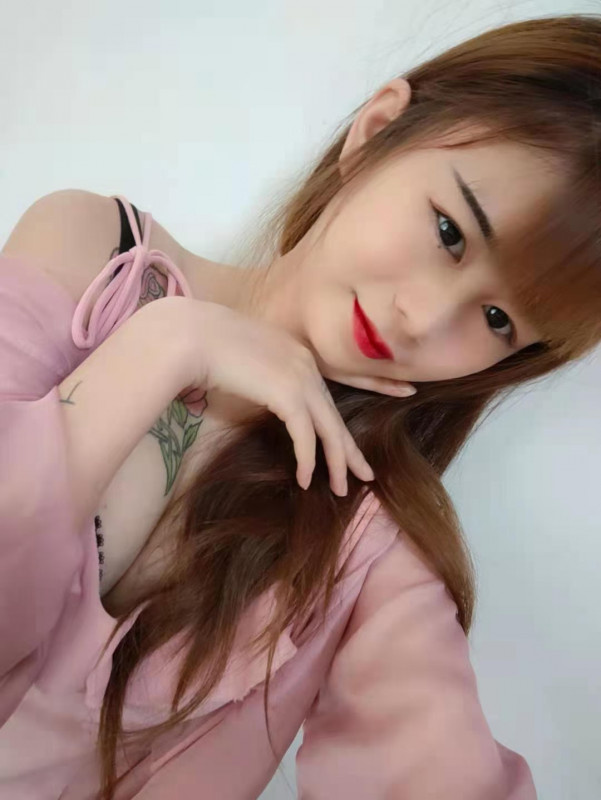 梅花园嫩妹小依依