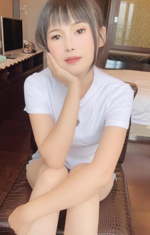 白云大胸妞晓妮