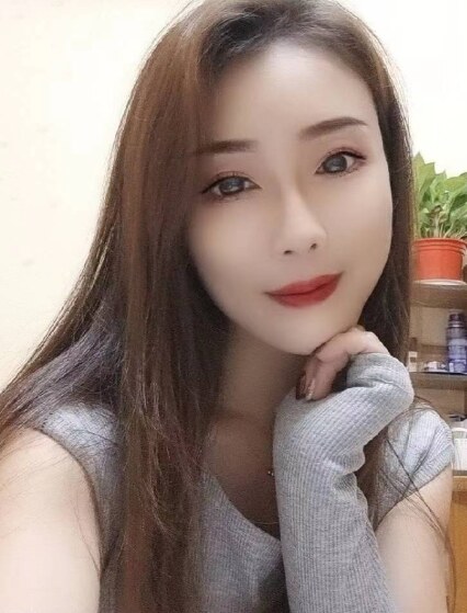 天河甜美清秀的御姐甜甜