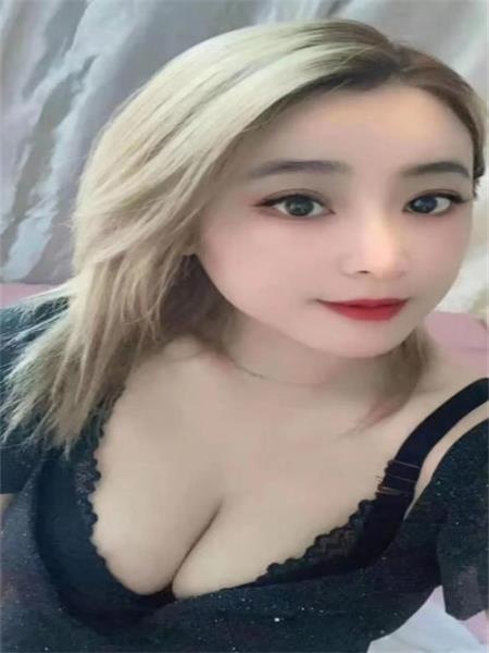 态度很好的妹子小盈盈