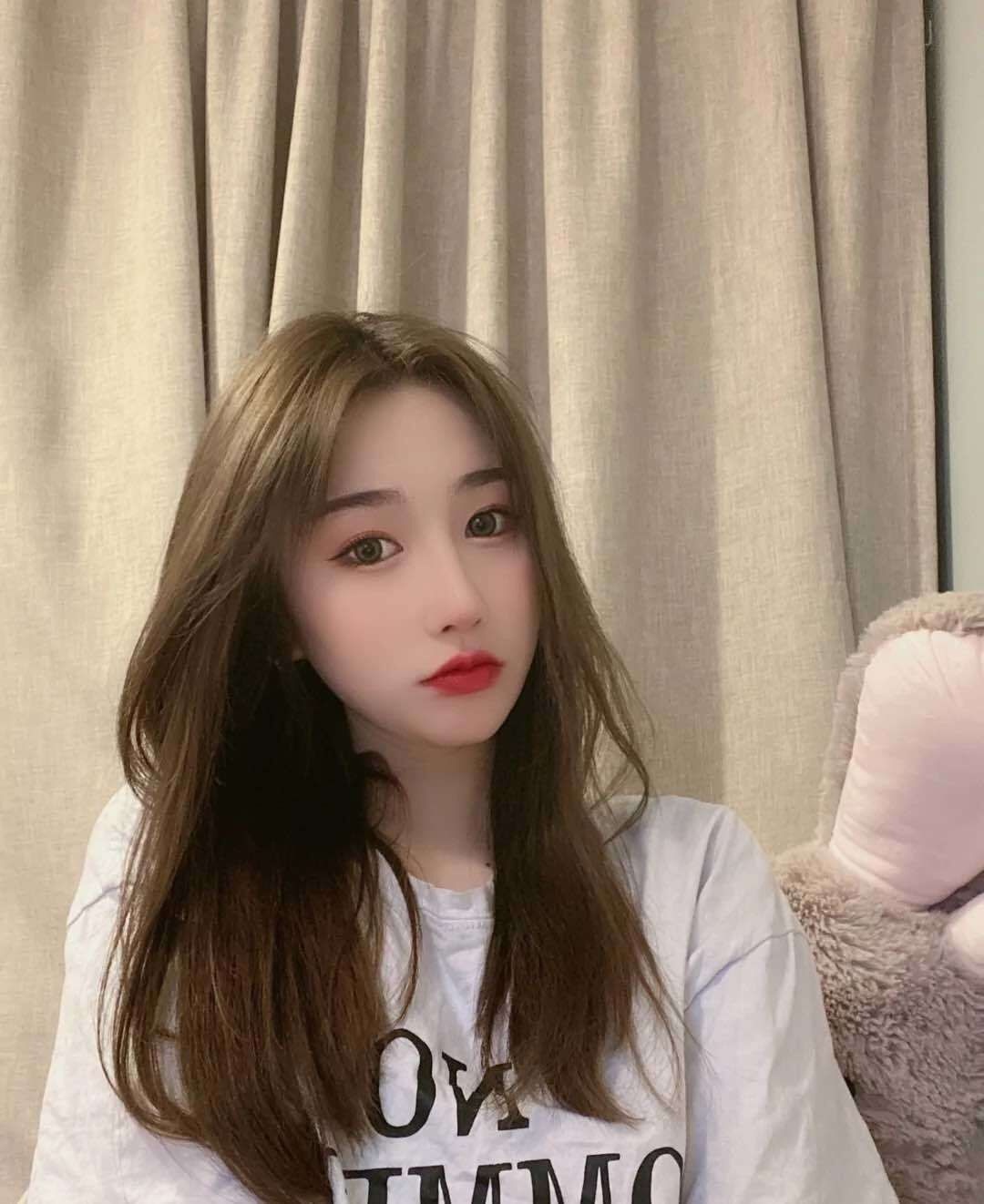 漂亮身材不错的小姐姐