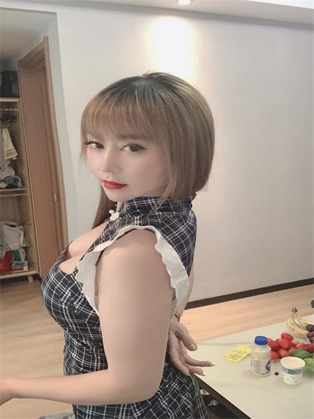 娇俏小少妇香香