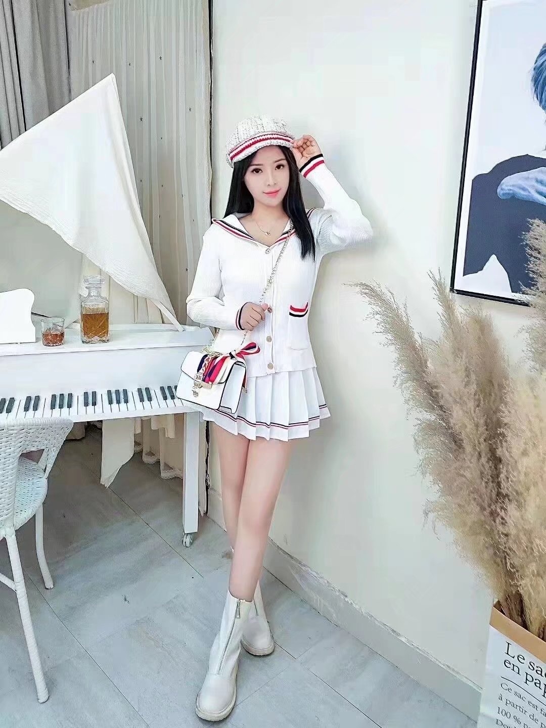性价比极高的年轻美女