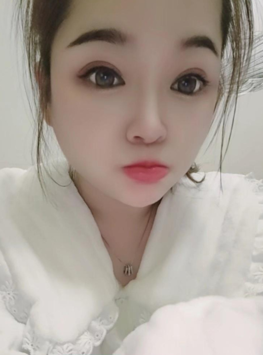 公益西桥附近小妹
