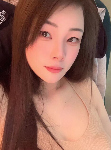 娇艳美少妇