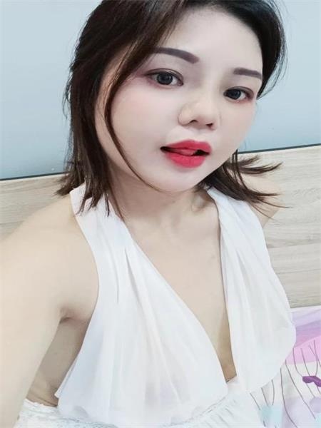 河东玩的一个大奶水妹
