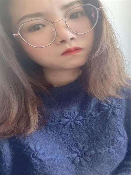 小虎牙妹子按摩