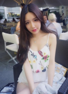年轻的风骚小少妇