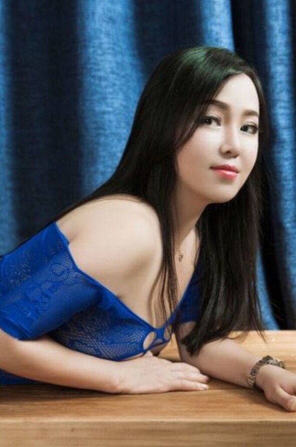 很有挑战性的一位小妹