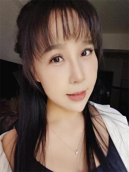 临平大奶妹