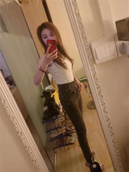 纹身小太妹小豆子