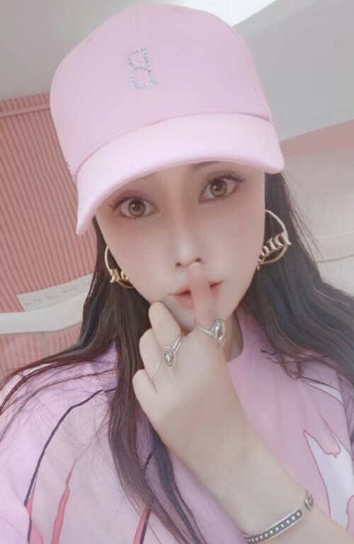 身姿妖娆的美女