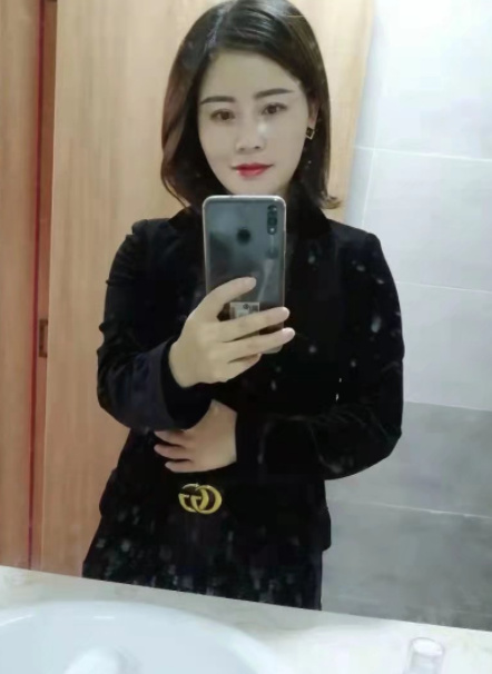 天然大胸美少妇