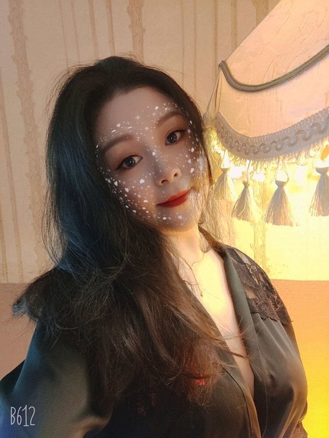 颜值不错的魅力轻熟女