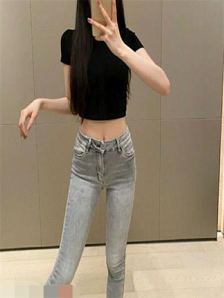 妹子特色是艳舞和性价比
