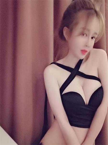小米童颜巨乳