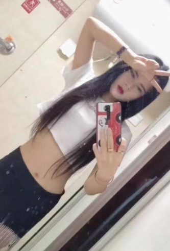 热情小萝莉，一插就喷水