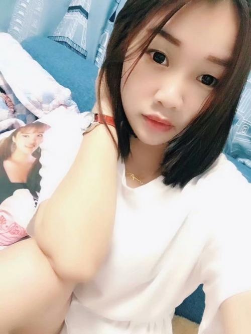 乖巧的邻家小姐姐
