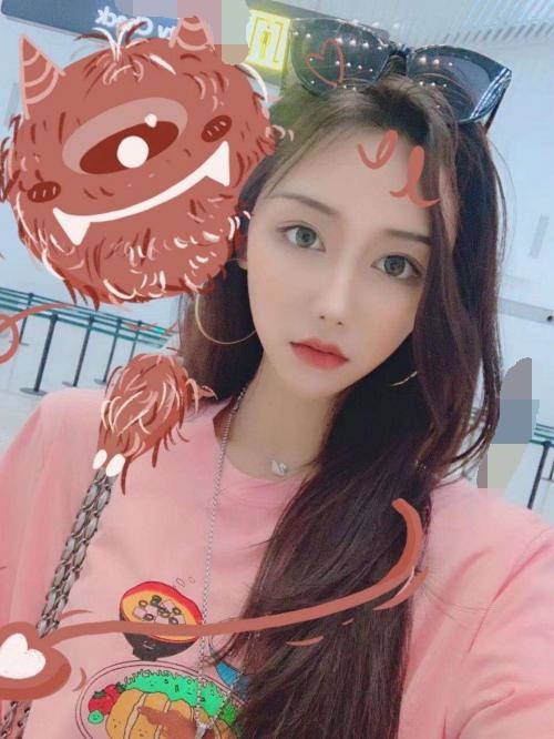 清纯腼腆的雪儿妹子