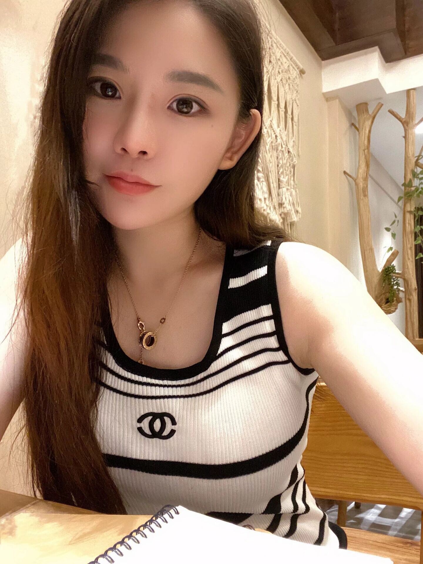 粉嫩呆萌颜值系，服务走心放得开