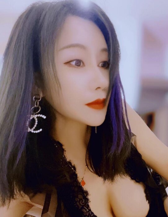 龙华风骚青青