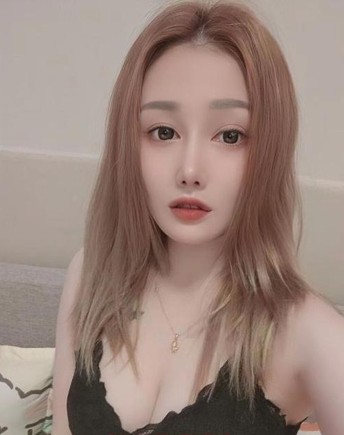 花香奶酪小姐姐