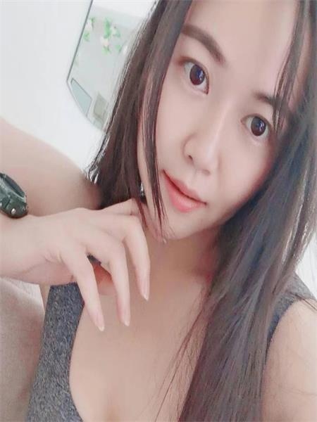 绿地中心瑜伽菲菲