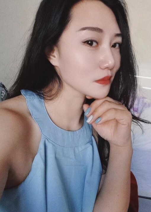 亲自体验朝阳做中项的美女