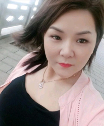 服务还不错的微胖女
