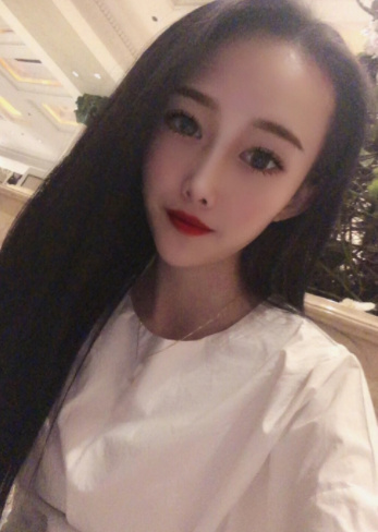 长相哇塞的漂亮女孩