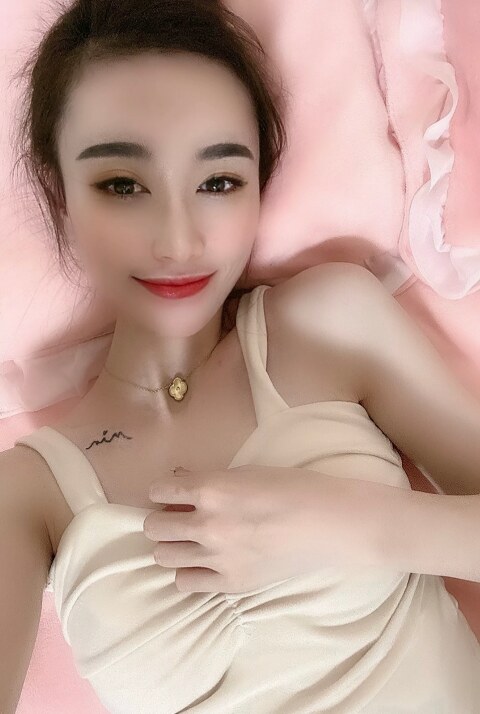 乖巧活泼的小嫩妹