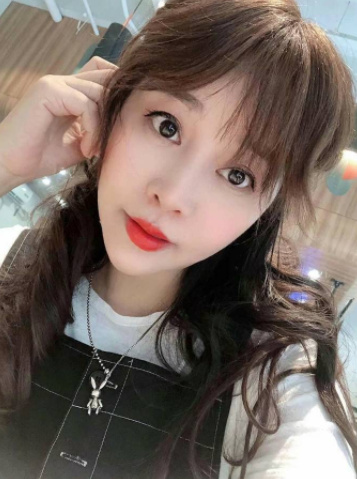 德思勤广场小仙女
