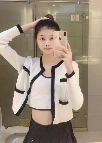 性感漂亮兼职学生妹妹