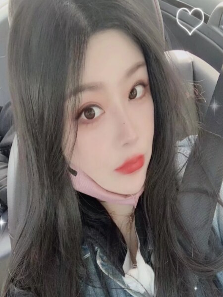光谷奈奈子