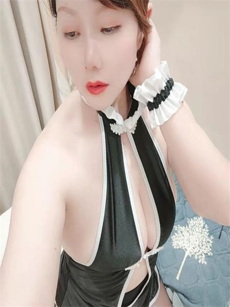 大胸光谷兜兜