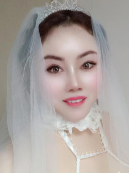 陆慕地铁旁巨乳可舌吻