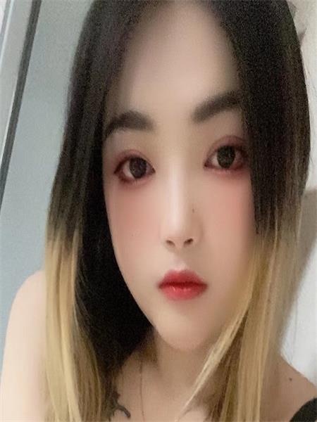 大屁股妹子