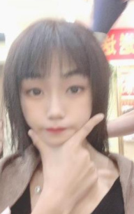 身材娇小的小萝莉