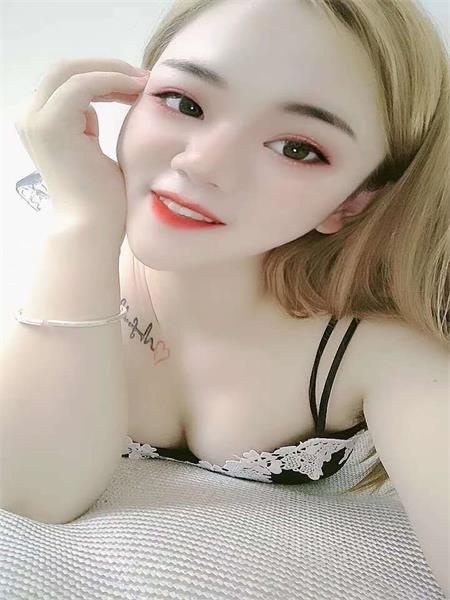 服务还行的嫩妹