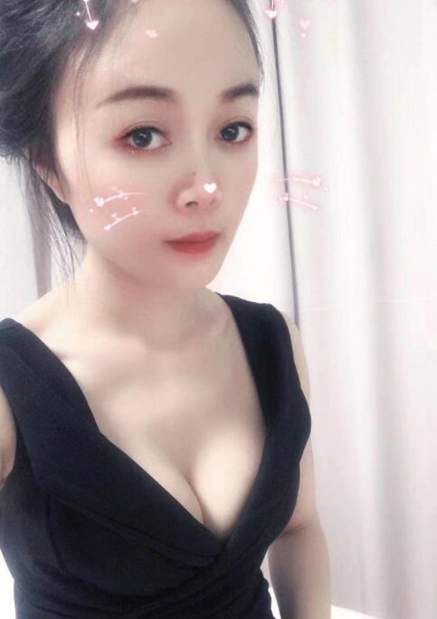 刚到杭州的轻熟女妹子