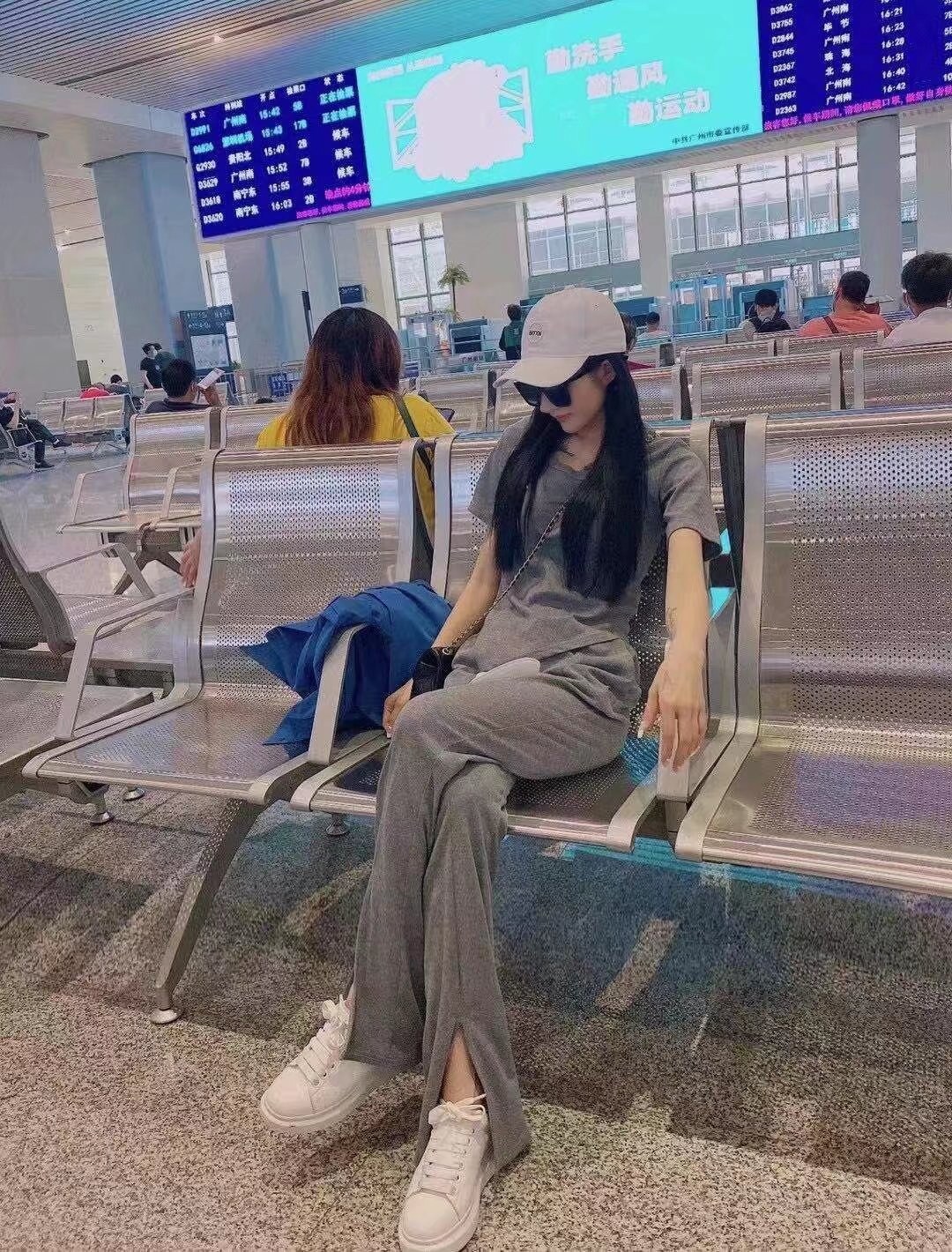 性感妹子安妮儿