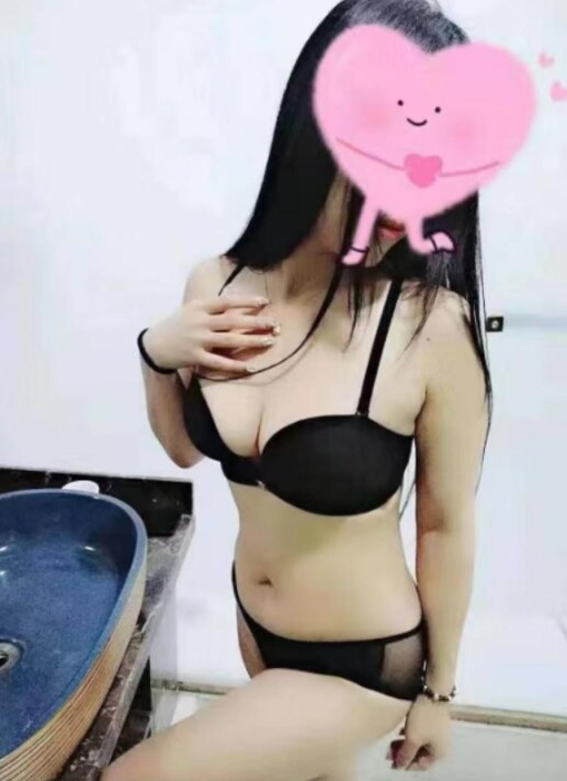 胸大活好还有特殊技能的妹纸