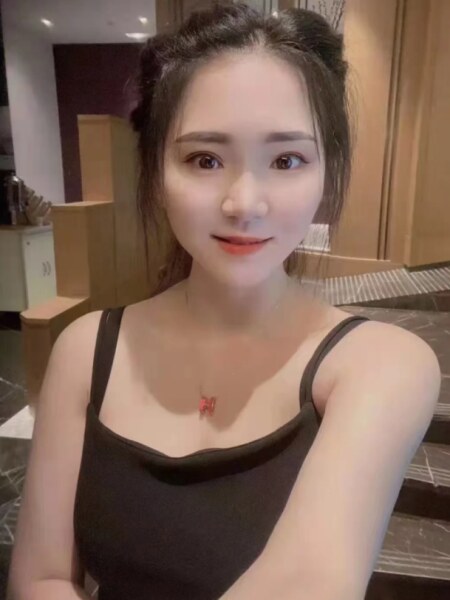 会跳舞的柔软妹子