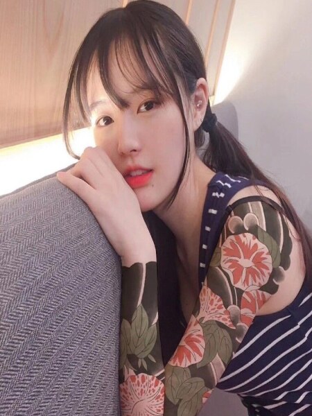 可爱性感的铁锤妹妹