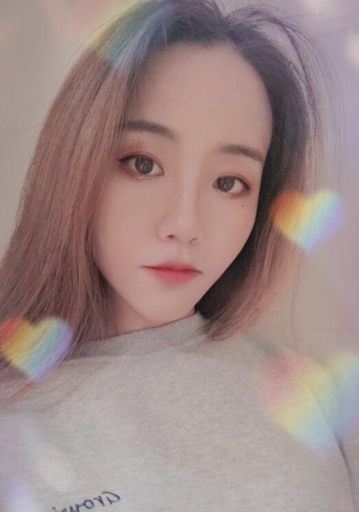 年轻小妹玲珑