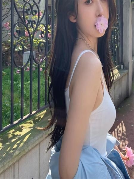 性感女孩晴