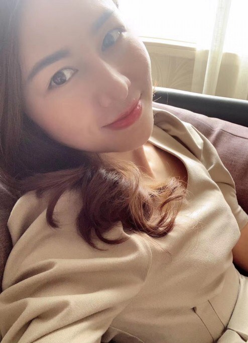 气质美女小舞